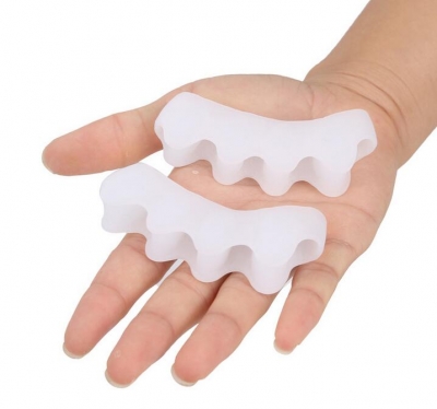 toe seperator for all toes shown in hands