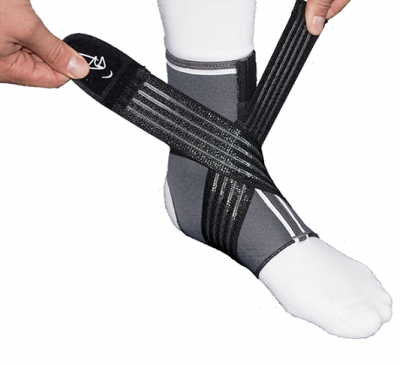 Morsa Enkelbrace straps bevestigen in 8 lus