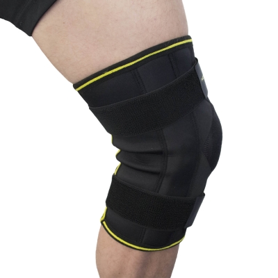 novamed MAX hinged knee support with crossed straps_4
