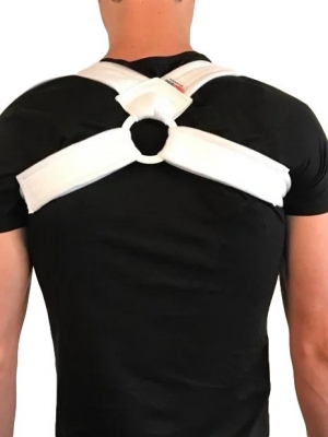 Houding corrector achterkant over het shirt
